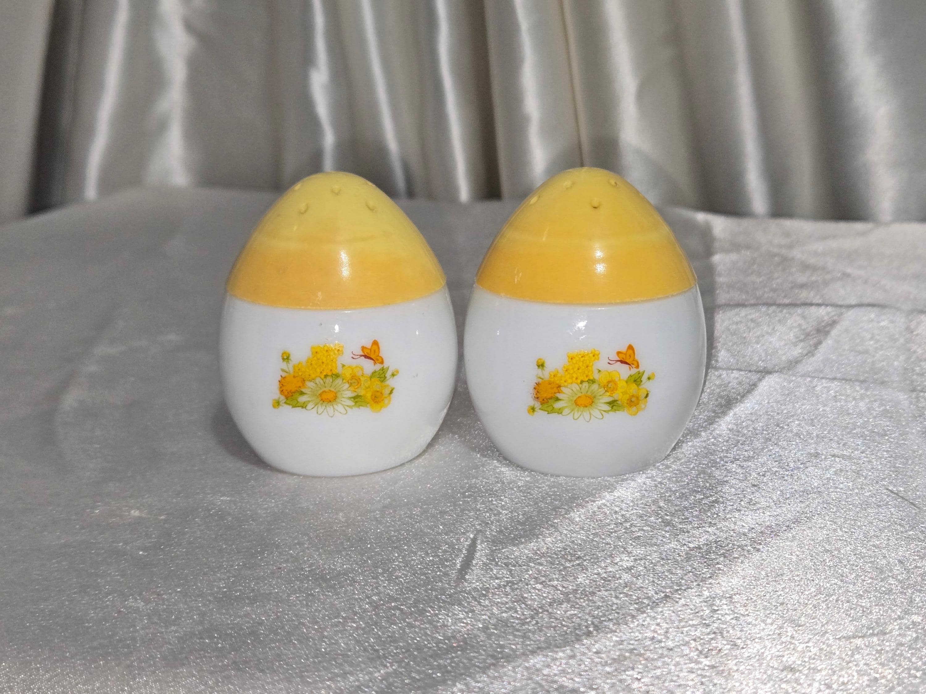 Vintage Avon Milk Glass Egg Salt & Pepper Shakers | Yellow Daisy