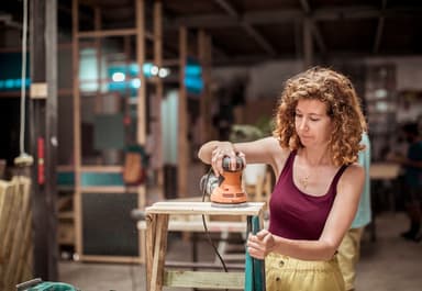 Image Cover for Hue Capital's $1,000 Winning Women MicroGrant